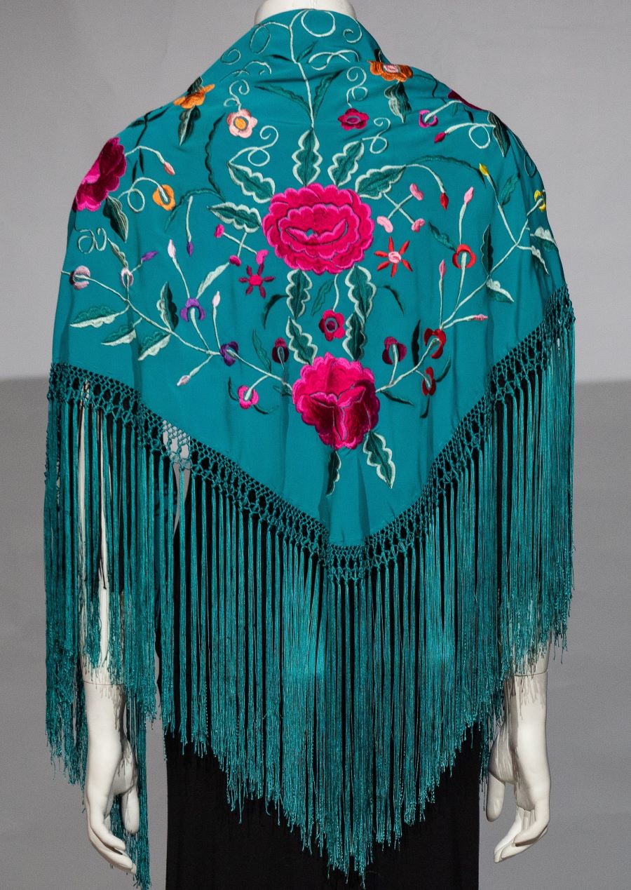 Mantoncillos bordados